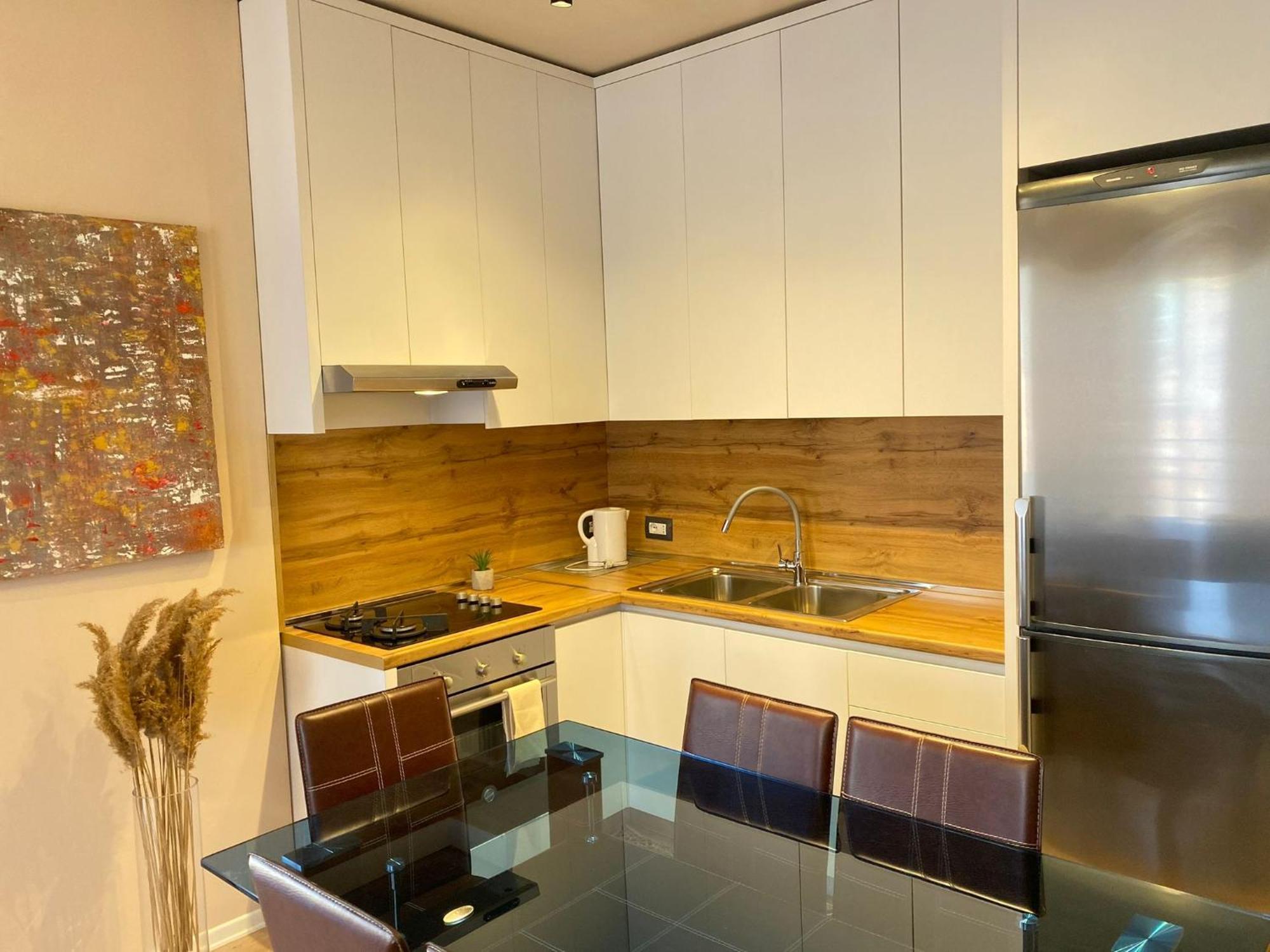 Nemis Apartments In The Centre Of Tirana Four Free Parking Extérieur photo