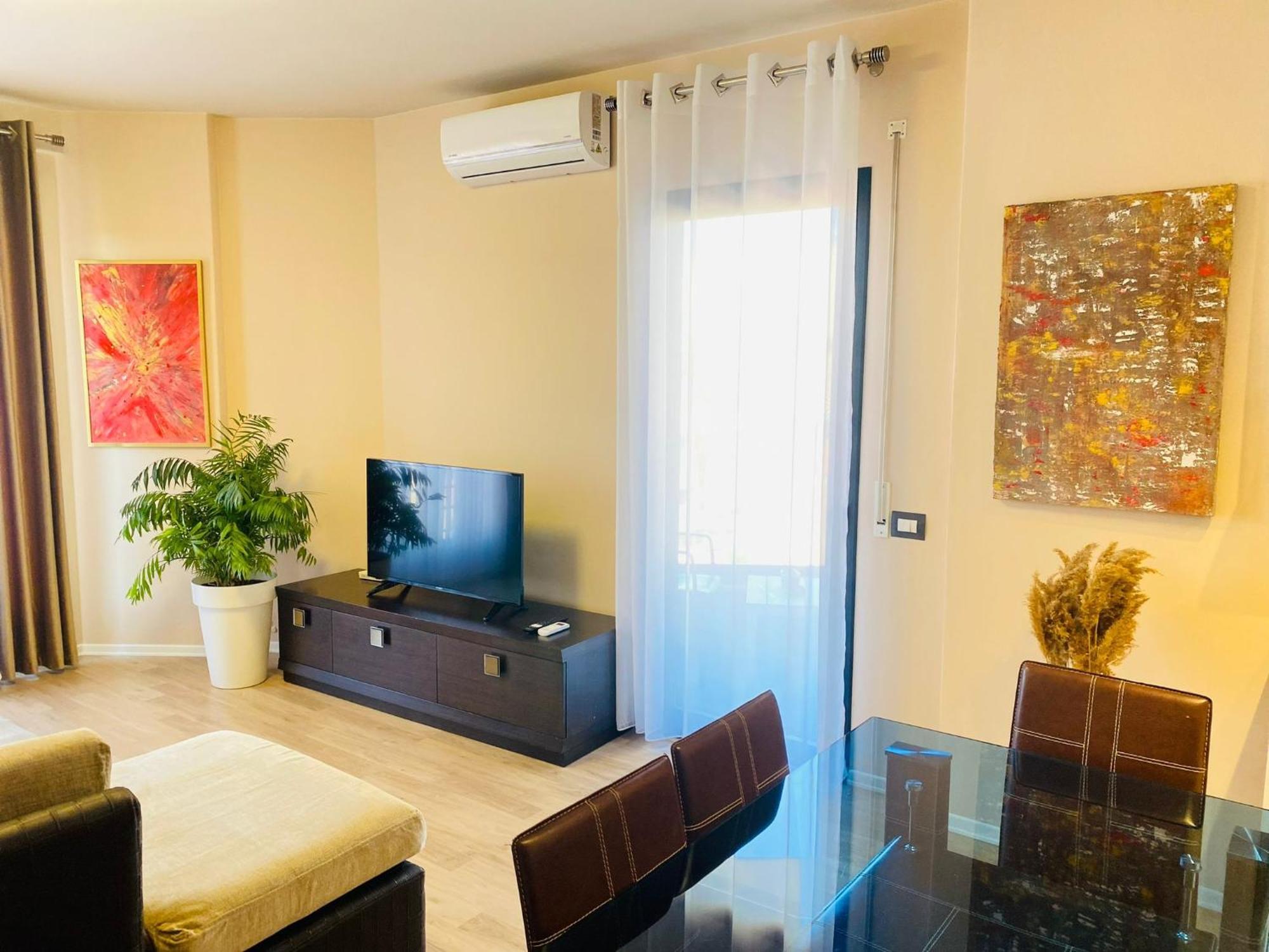 Nemis Apartments In The Centre Of Tirana Four Free Parking Extérieur photo