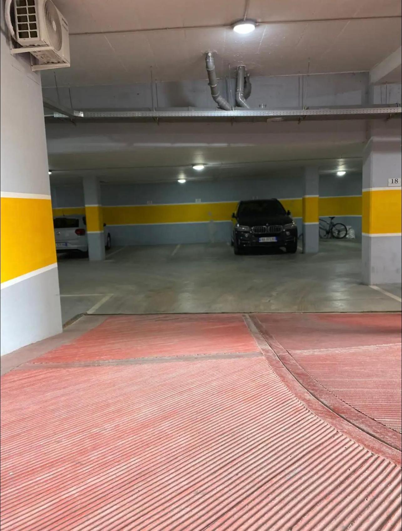 Nemis Apartments In The Centre Of Tirana Four Free Parking Extérieur photo