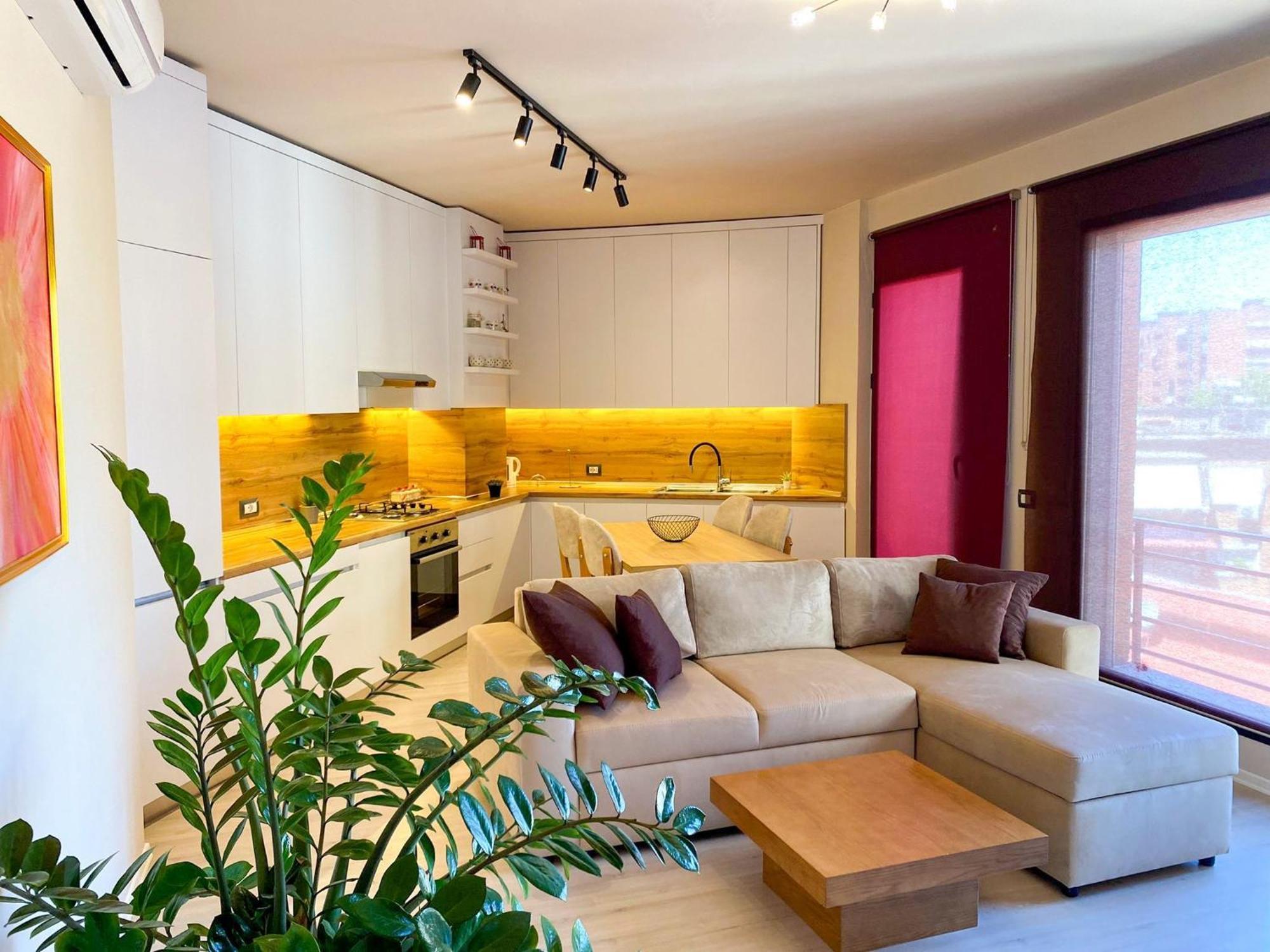 Nemis Apartments In The Centre Of Tirana Four Free Parking Extérieur photo