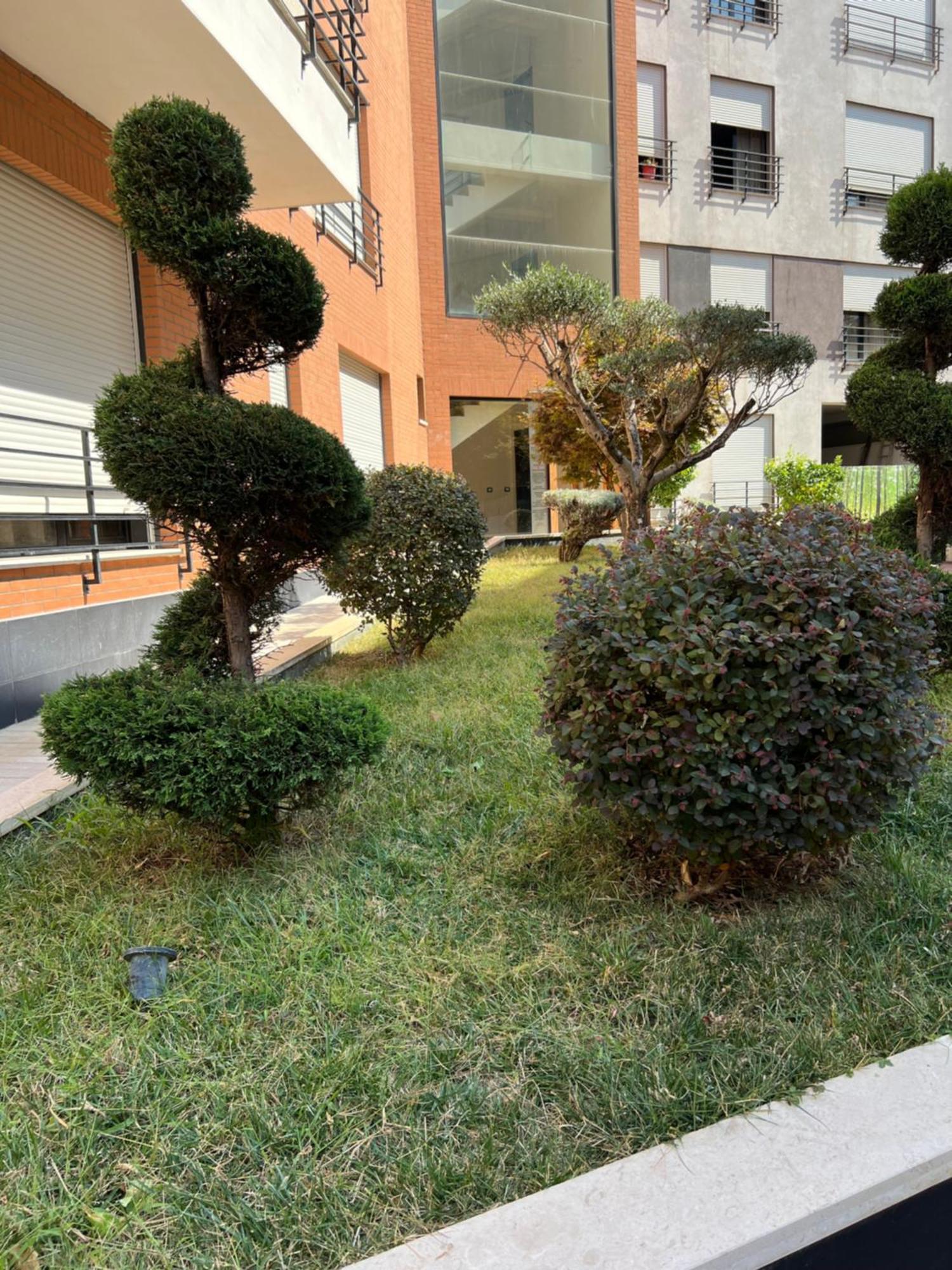 Nemis Apartments In The Centre Of Tirana Four Free Parking Extérieur photo