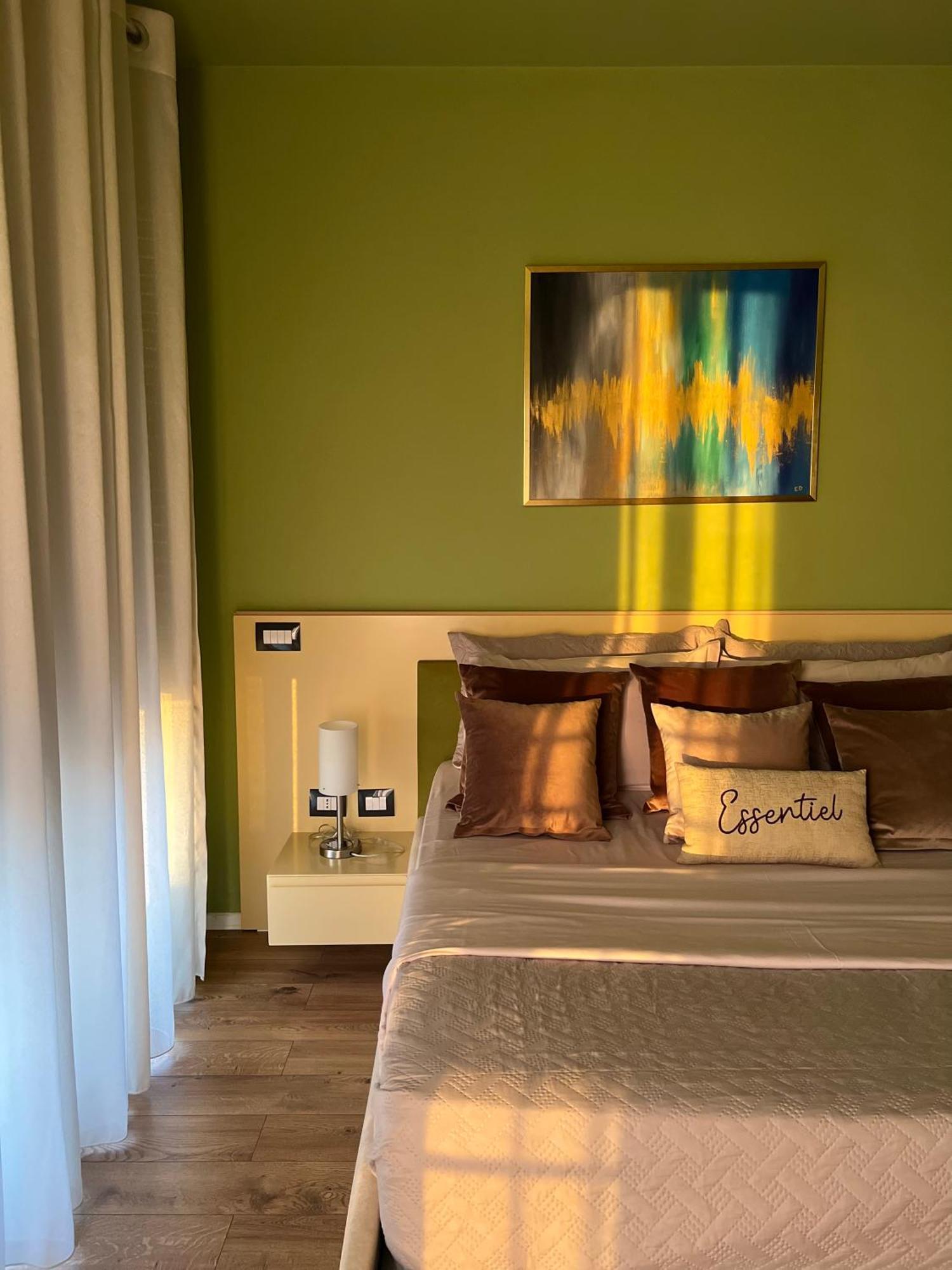 Nemis Apartments In The Centre Of Tirana Four Free Parking Extérieur photo
